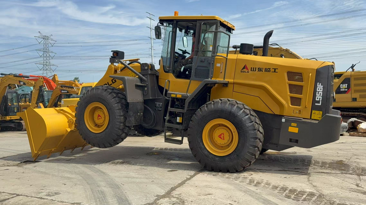 SDLG L958F - Wheel loader: picture 1 SDLG L958F - Wheel loader: picture 1