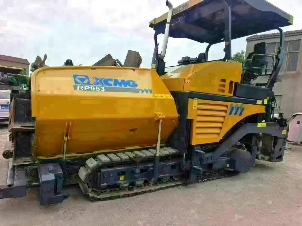 XCMG RP953 - Asphalt paver: picture 2 XCMG RP953 - Asphalt paver: picture 2