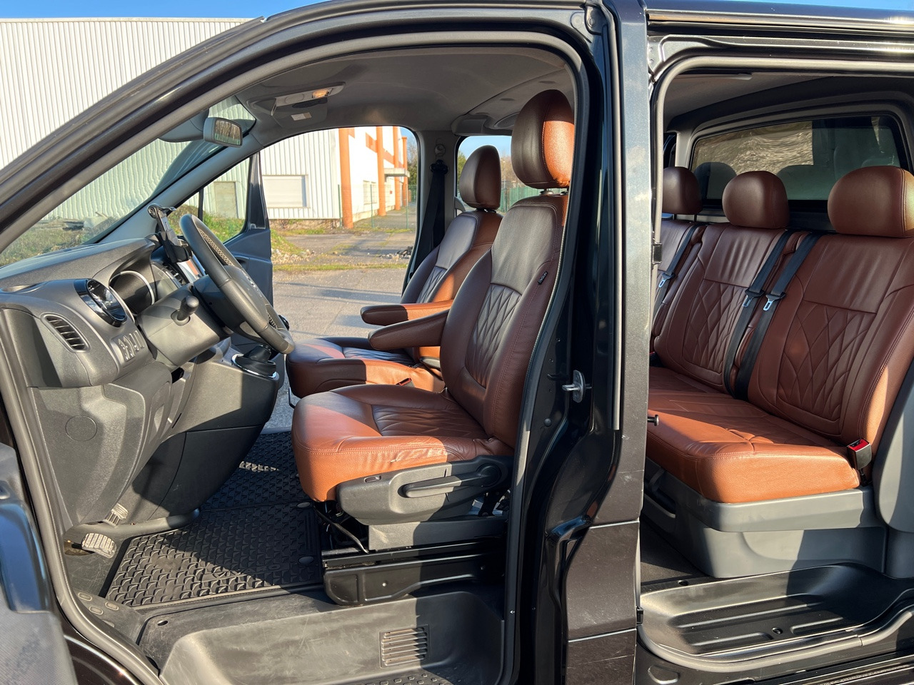 OPEL Vivaro 5 Places L2H1 Grand Confort 145ch 1.6 CDTI - Combi van: picture 2 OPEL Vivaro 5 Places L2H1 Grand Confort 145ch 1.6 CDTI - Combi van: picture 2