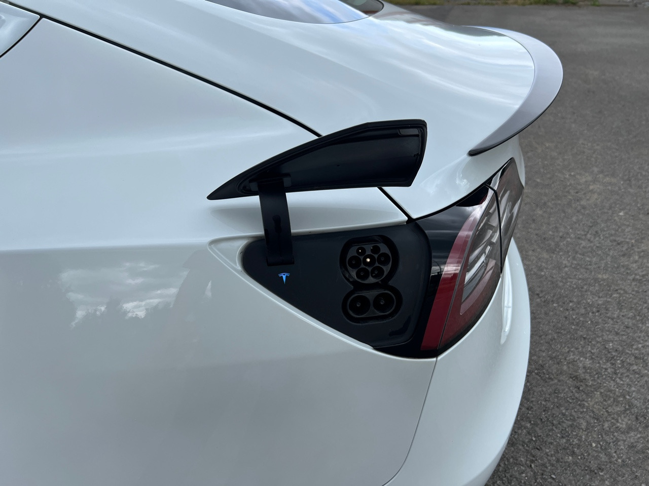 Sedan TESLA Model 3 Performance Dual Motor FSD 3 Autopilot: picture 24