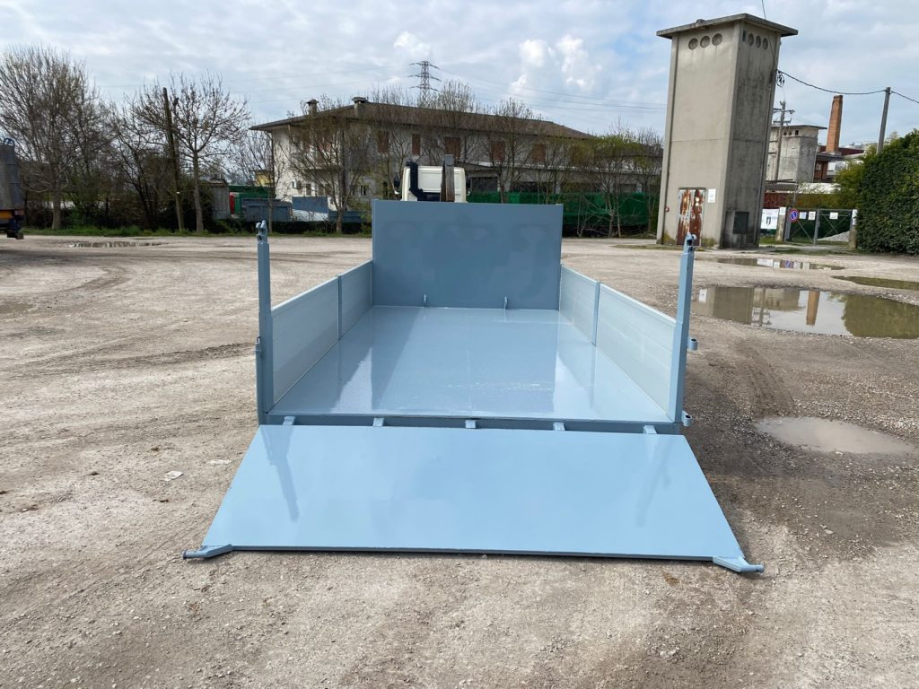 CONTAINER NUOVO A PIANALE CON PIANTONI RIMOVIBILI - Roll-off container: picture 5 CONTAINER NUOVO A PIANALE CON PIANTONI RIMOVIBILI - Roll-off container: picture 5