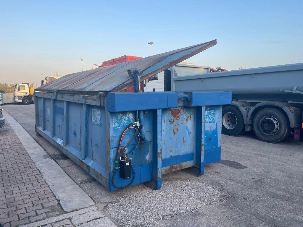 CONTAINER SCARRABILE USATO CON COPERCHIO - Roll-off container: picture 1 CONTAINER SCARRABILE USATO CON COPERCHIO - Roll-off container: picture 1