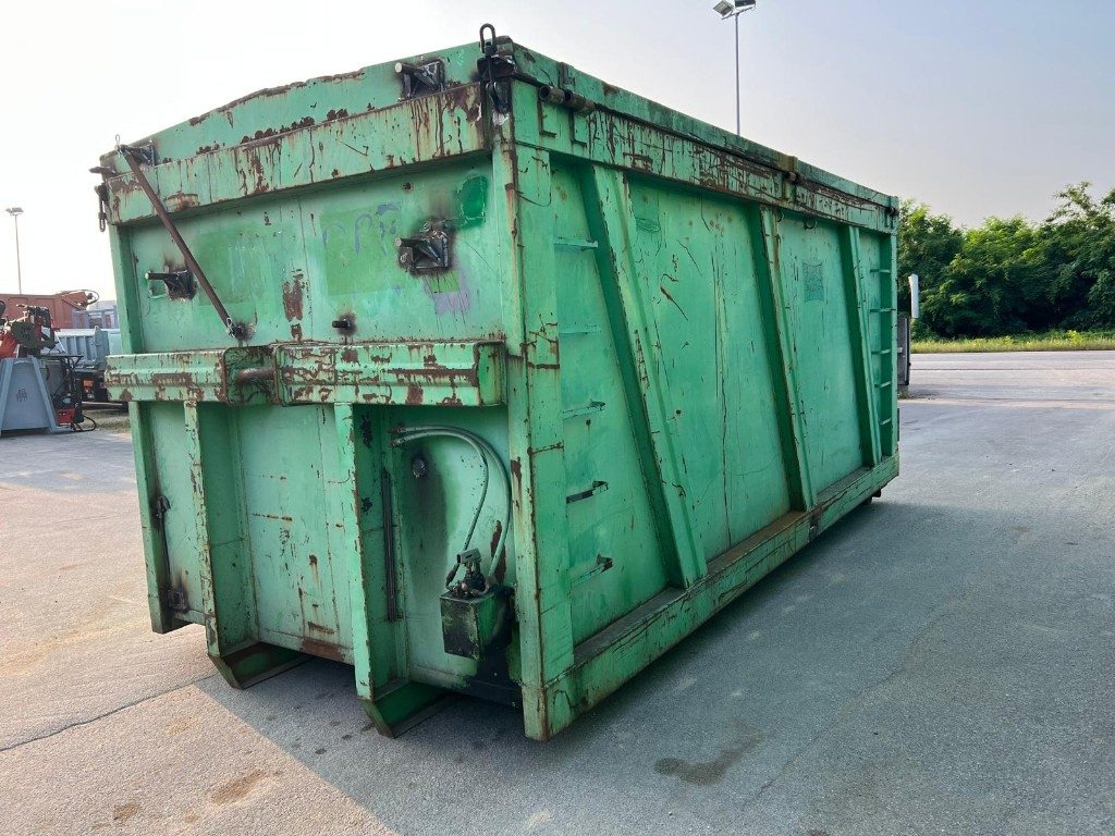 CONTAINER SCARRABILE USATO CON COPERCHIO - Roll-off container: picture 1 CONTAINER SCARRABILE USATO CON COPERCHIO - Roll-off container: picture 1