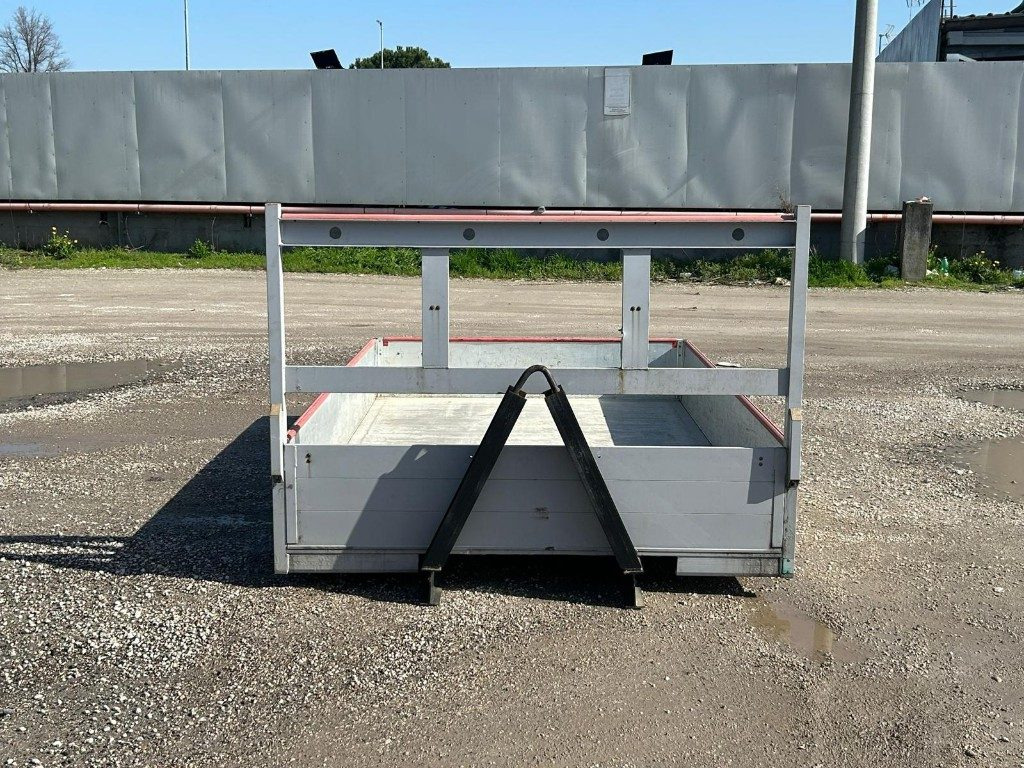 CONTAINER USATO SCARRABILE A PIANALE - Roll-off container: picture 3 CONTAINER USATO SCARRABILE A PIANALE - Roll-off container: picture 3