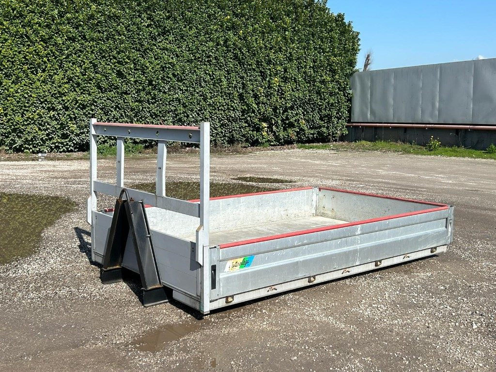 CONTAINER USATO SCARRABILE A PIANALE - Roll-off container: picture 1 CONTAINER USATO SCARRABILE A PIANALE - Roll-off container: picture 1