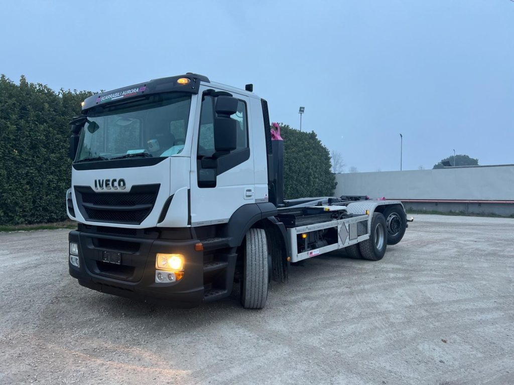 IVECO STRALIS AD260S45 SCARRABILE - Hook lift truck: picture 1 IVECO STRALIS AD260S45 SCARRABILE - Hook lift truck: picture 1