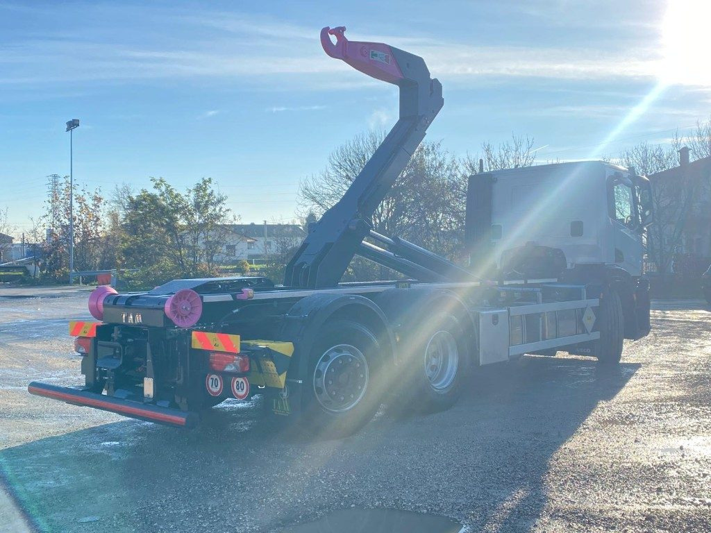 IVECO X-WAY AD280X48 NUOVO SCARRABILE PASSO 4500 - Hook lift truck: picture 5 IVECO X-WAY AD280X48 NUOVO SCARRABILE PASSO 4500 - Hook lift truck: picture 5