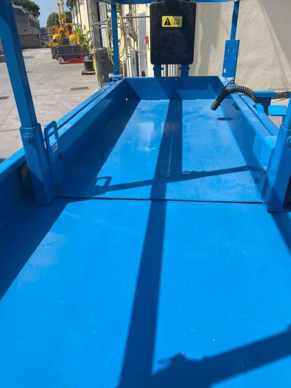 Scissor lift Genie GS-2632: picture 10