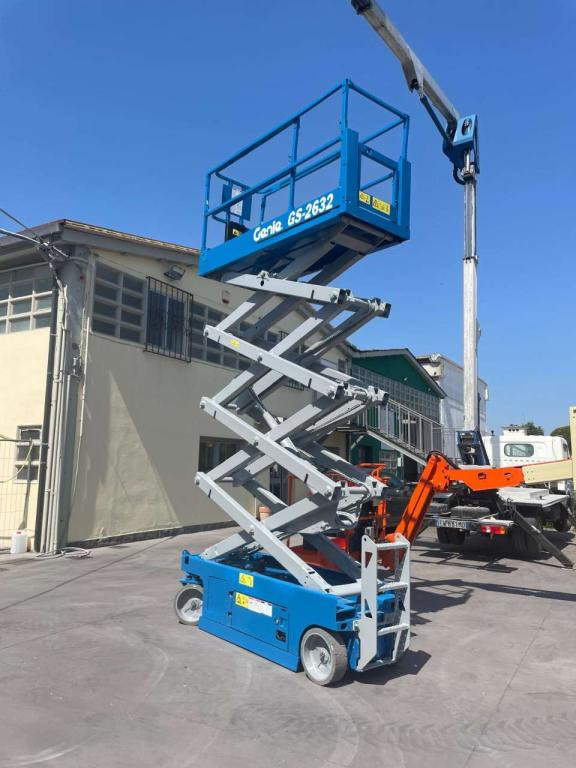 Scissor lift Genie GS-2632: picture 13