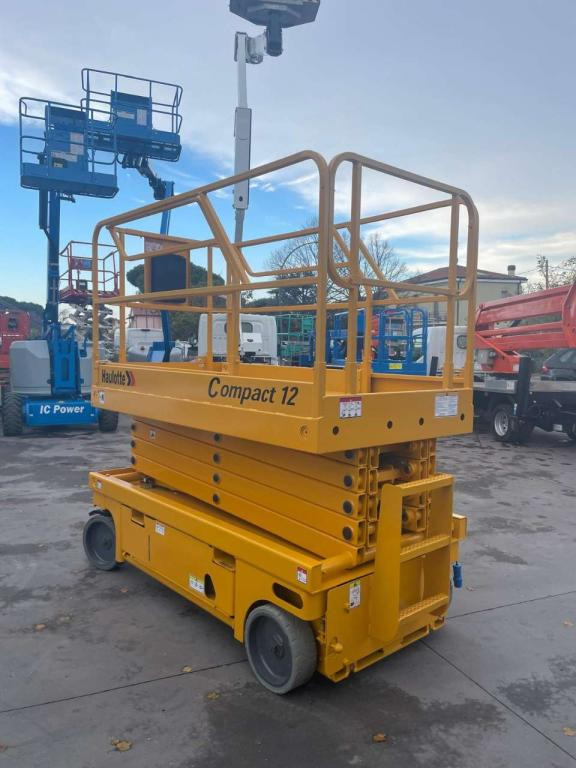 Scissor lift Haulotte COMPACT 12: picture 12