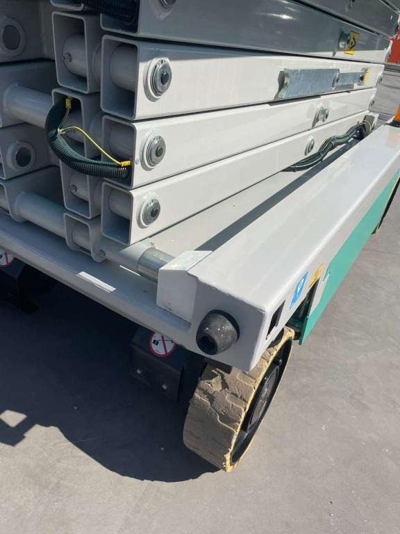 Imer IT12122 - Scissor lift: picture 5 Imer IT12122 - Scissor lift: picture 5