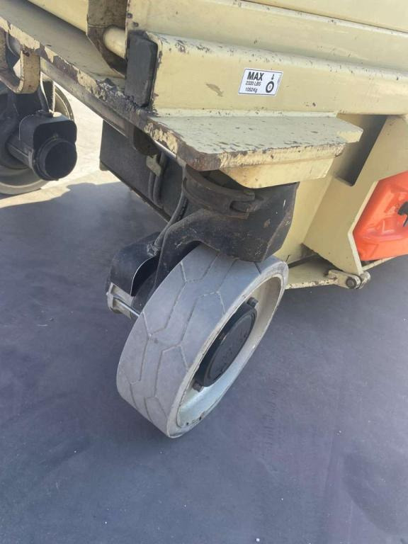 JLG 3246ES - Scissor lift: picture 5 JLG 3246ES - Scissor lift: picture 5