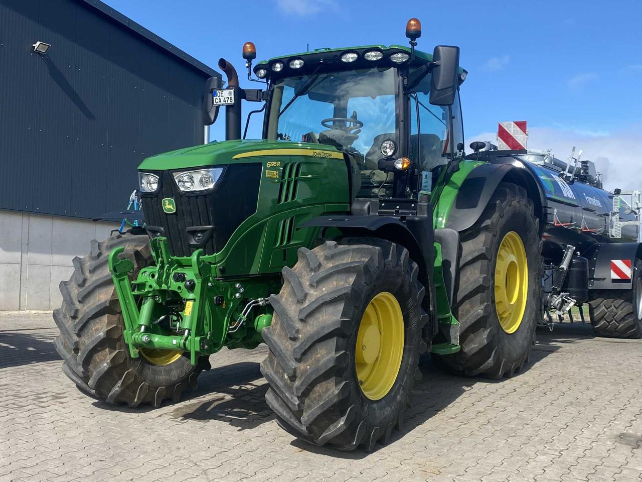 John Deere 6195R - Farm tractor: picture 1 John Deere 6195R - Farm tractor: picture 1