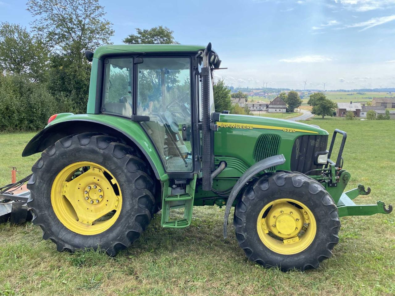 John Deere 6320 Premium - Farm tractor: picture 3 John Deere 6320 Premium - Farm tractor: picture 3