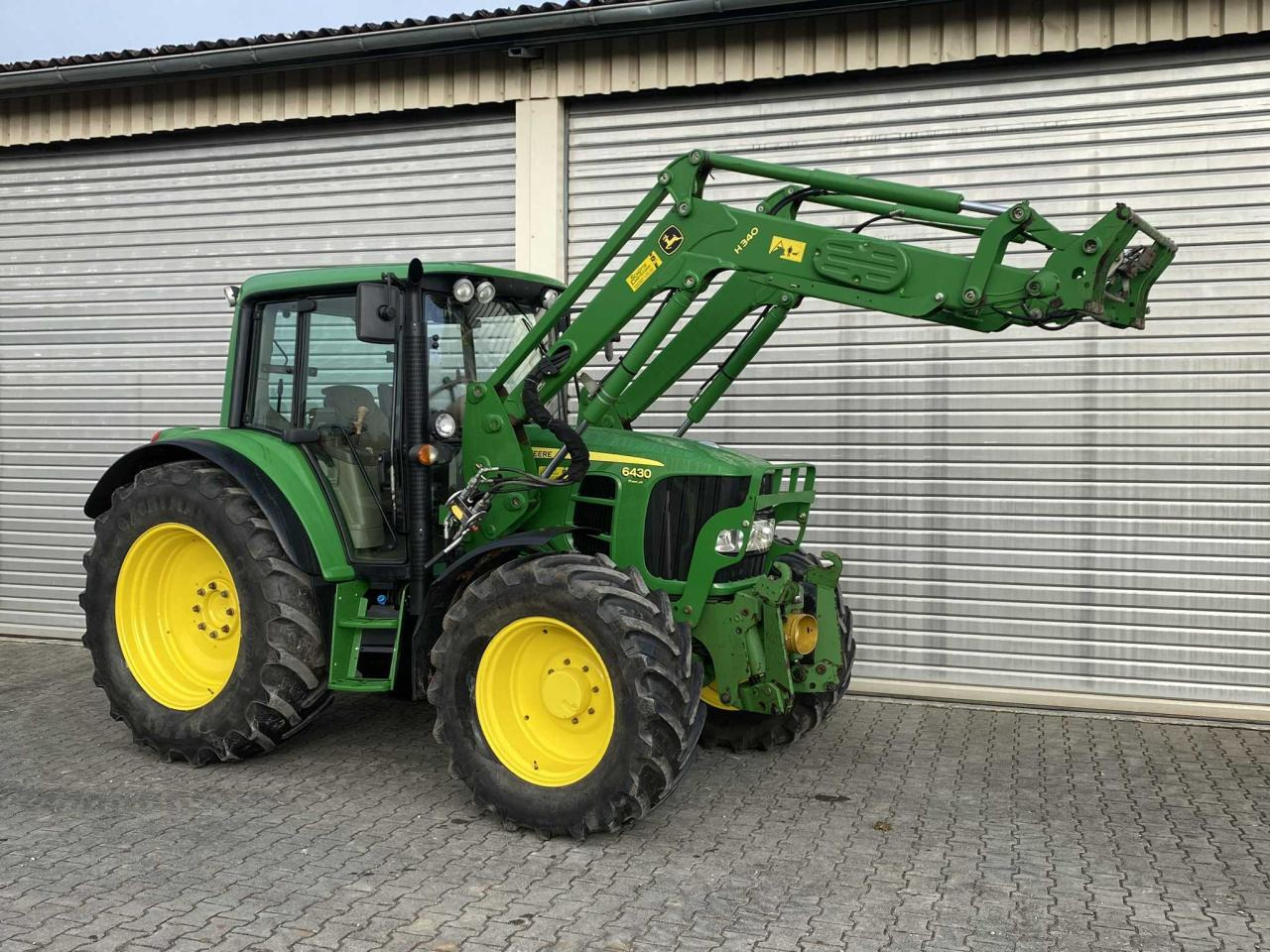 John Deere 6430 Premium - Farm tractor: picture 1 John Deere 6430 Premium - Farm tractor: picture 1