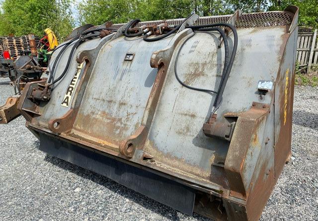 Hytera Seulakauha MPK 6/3 - Loader bucket: picture 2 Hytera Seulakauha MPK 6/3 - Loader bucket: picture 2