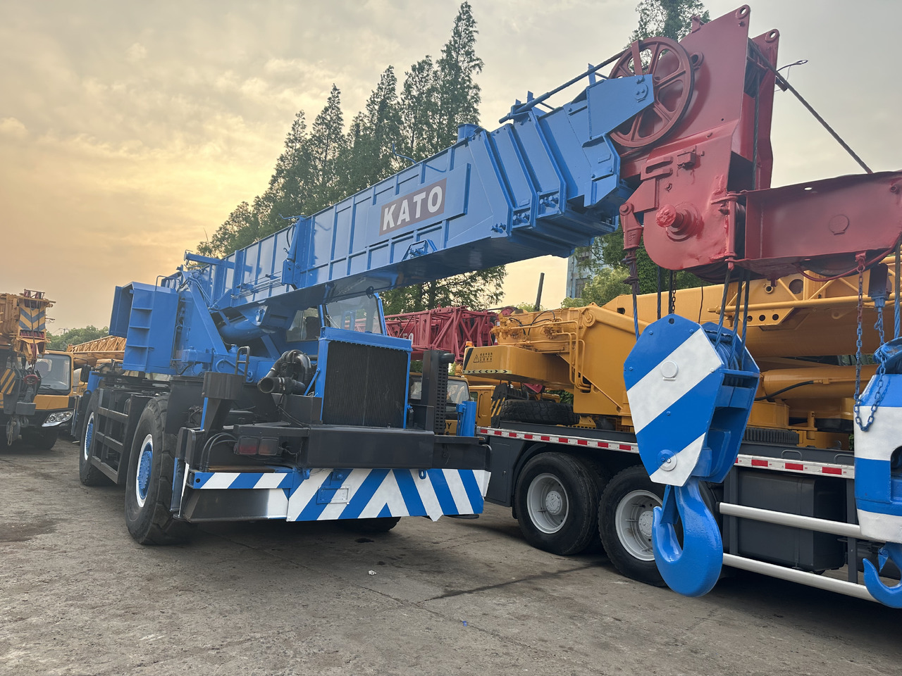 KATO KR500H SS500 KR50H 50 Ton rough terrain crane - Rough terrain crane: picture 1 KATO KR500H SS500 KR50H 50 Ton rough terrain crane - Rough terrain crane: picture 1