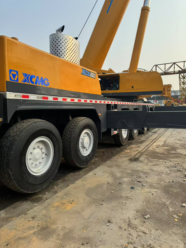 XCMG QAY240 XCT240 XCA240 240 ton 250 ton 260 ton 200 ton 220 ton crane - Mobile crane: picture 5 XCMG QAY240 XCT240 XCA240 240 ton 250 ton 260 ton 200 ton 220 ton crane - Mobile crane: picture 5