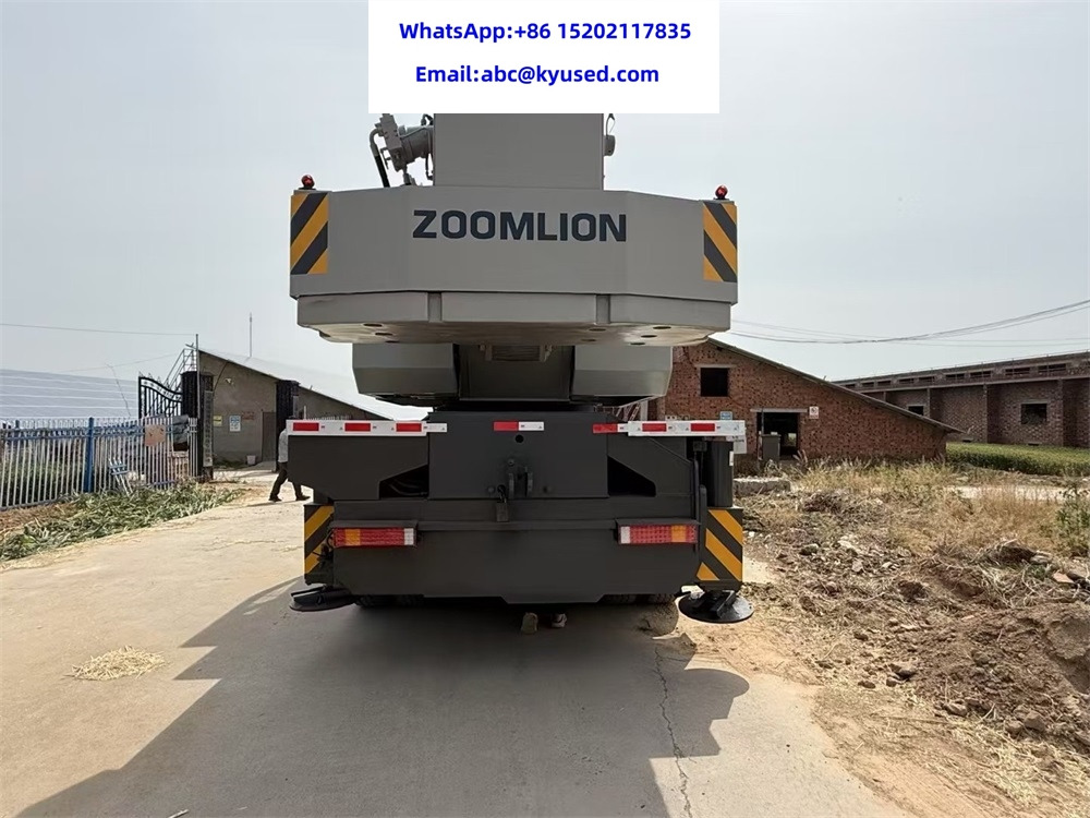 ZOOMLION ZTC700V - Mobile crane: picture 4 ZOOMLION ZTC700V - Mobile crane: picture 4