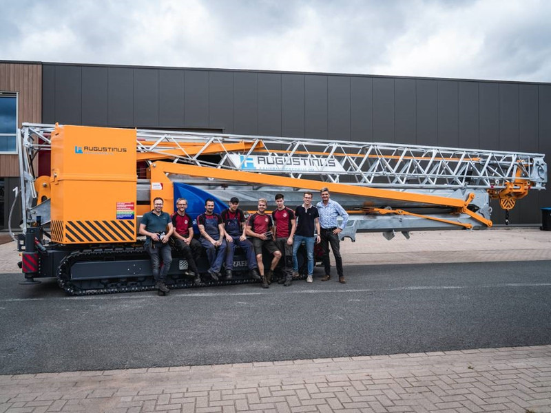 Giraffe 900.30-GC2 - Self-erecting tower crane: picture 4 Giraffe 900.30-GC2 - Self-erecting tower crane: picture 4