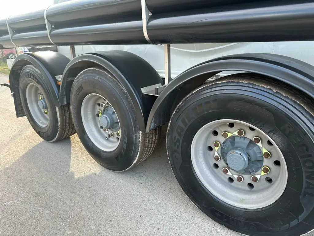 Silo semi-trailer Feldbinder Powder Tanker: picture 13 Silo semi-trailer Feldbinder Powder Tanker: picture 13