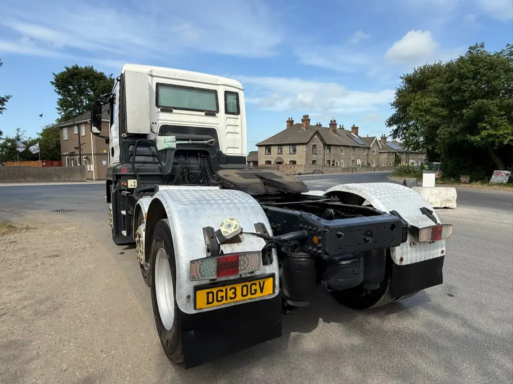 MAN TGS 24 - Tractor unit: picture 5 MAN TGS 24 - Tractor unit: picture 5
