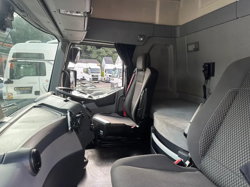 Tractor unit Renault T 460 6x2 - RHD (EJF): picture 15 Tractor unit Renault T 460 6x2 - RHD (EJF): picture 15