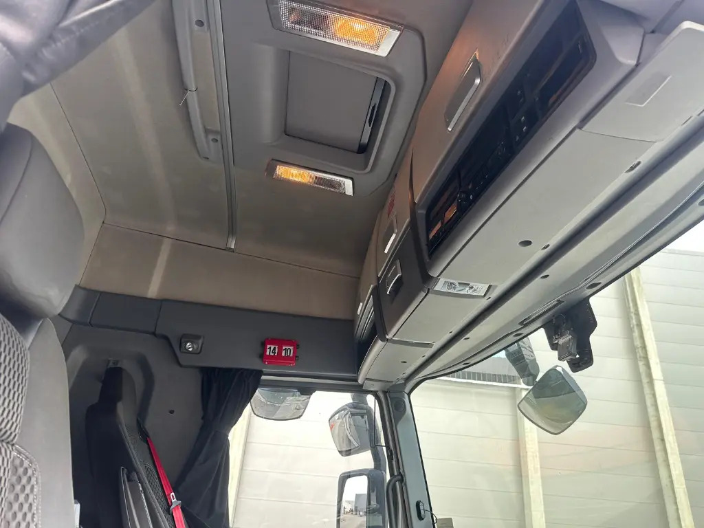 Tractor unit Renault T 460 6x2 - RHD (EJF): picture 14 Tractor unit Renault T 460 6x2 - RHD (EJF): picture 14