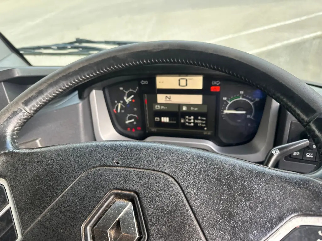 Tractor unit Renault T 460 6x2 - RHD (EJF): picture 18 Tractor unit Renault T 460 6x2 - RHD (EJF): picture 18