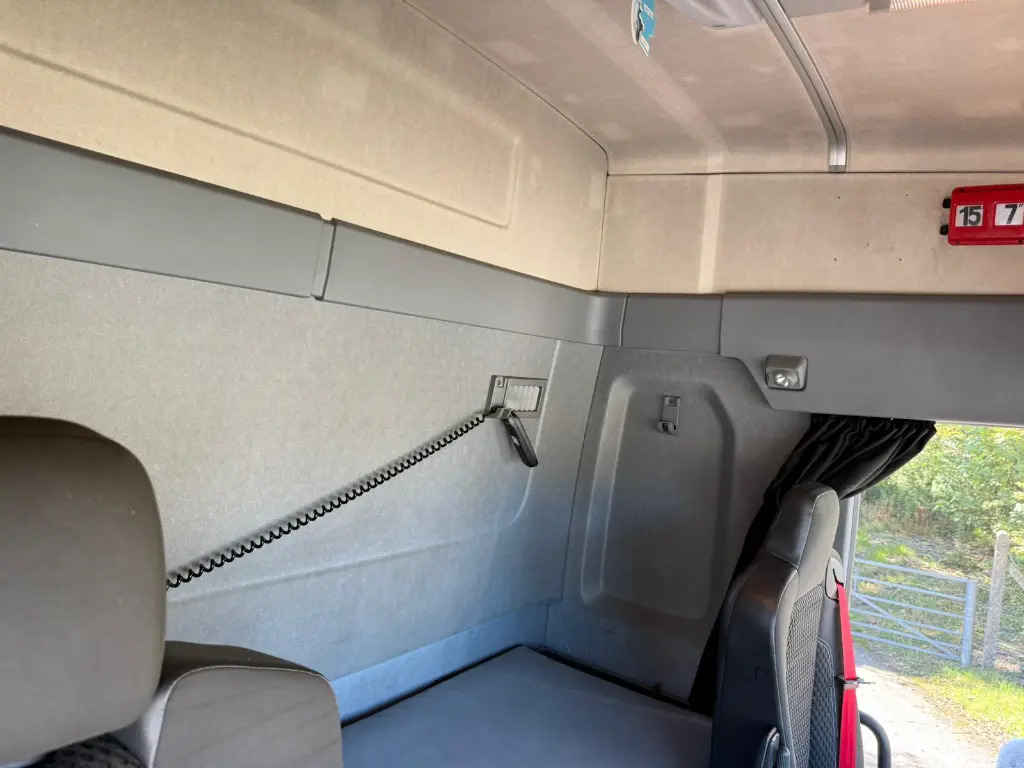 Tractor unit Renault T 480 6x2 - RHD (UBS): picture 11 Tractor unit Renault T 480 6x2 - RHD (UBS): picture 11