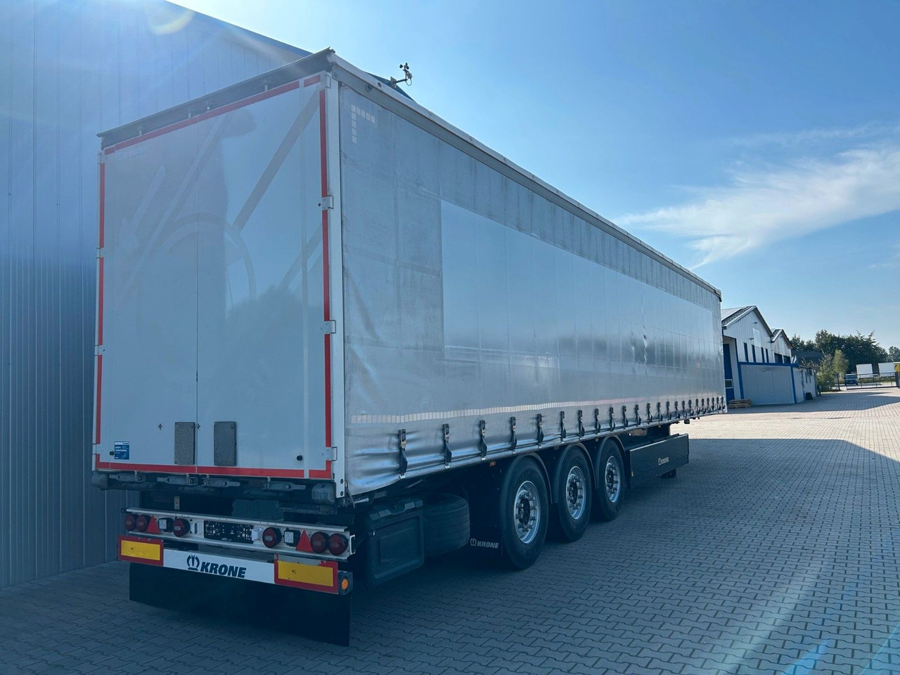 Krone SDP27 | Liftachse, Palettenkasten, Iceprotect - Curtainsider semi-trailer: picture 4 Krone SDP27 | Liftachse, Palettenkasten, Iceprotect - Curtainsider semi-trailer: picture 4
