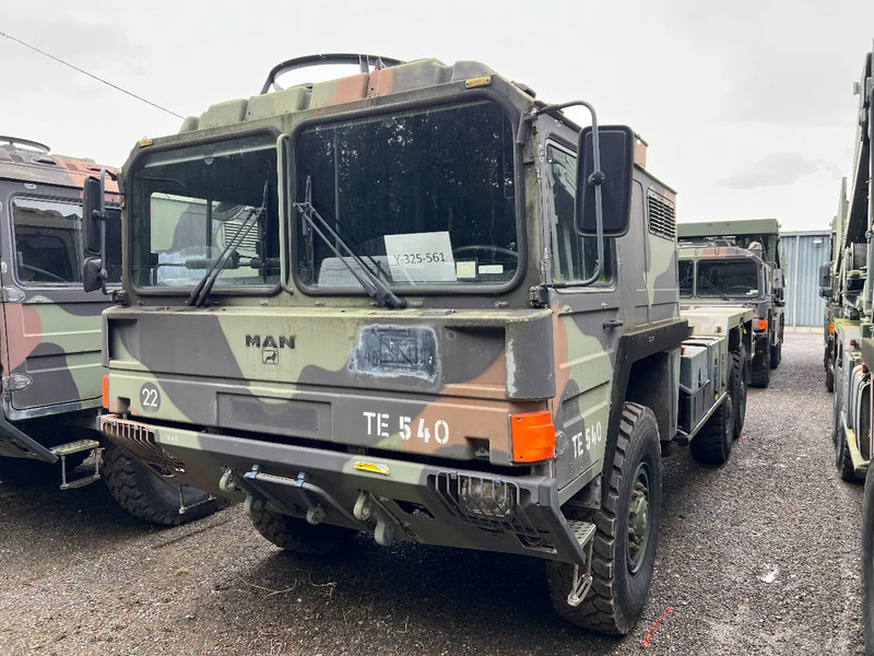 MAN KAT 25.422DFAEG 6X6 CABIN CHASSIS - TWIST LOCKS SYSTEM - Truck: picture 1 MAN KAT 25.422DFAEG 6X6 CABIN CHASSIS - TWIST LOCKS SYSTEM - Truck: picture 1
