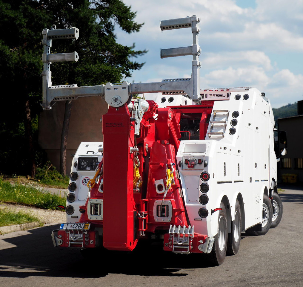 DAF XF 530 NEW T-REX DAF white - Tow truck: picture 3 DAF XF 530 NEW T-REX DAF white - Tow truck: picture 3