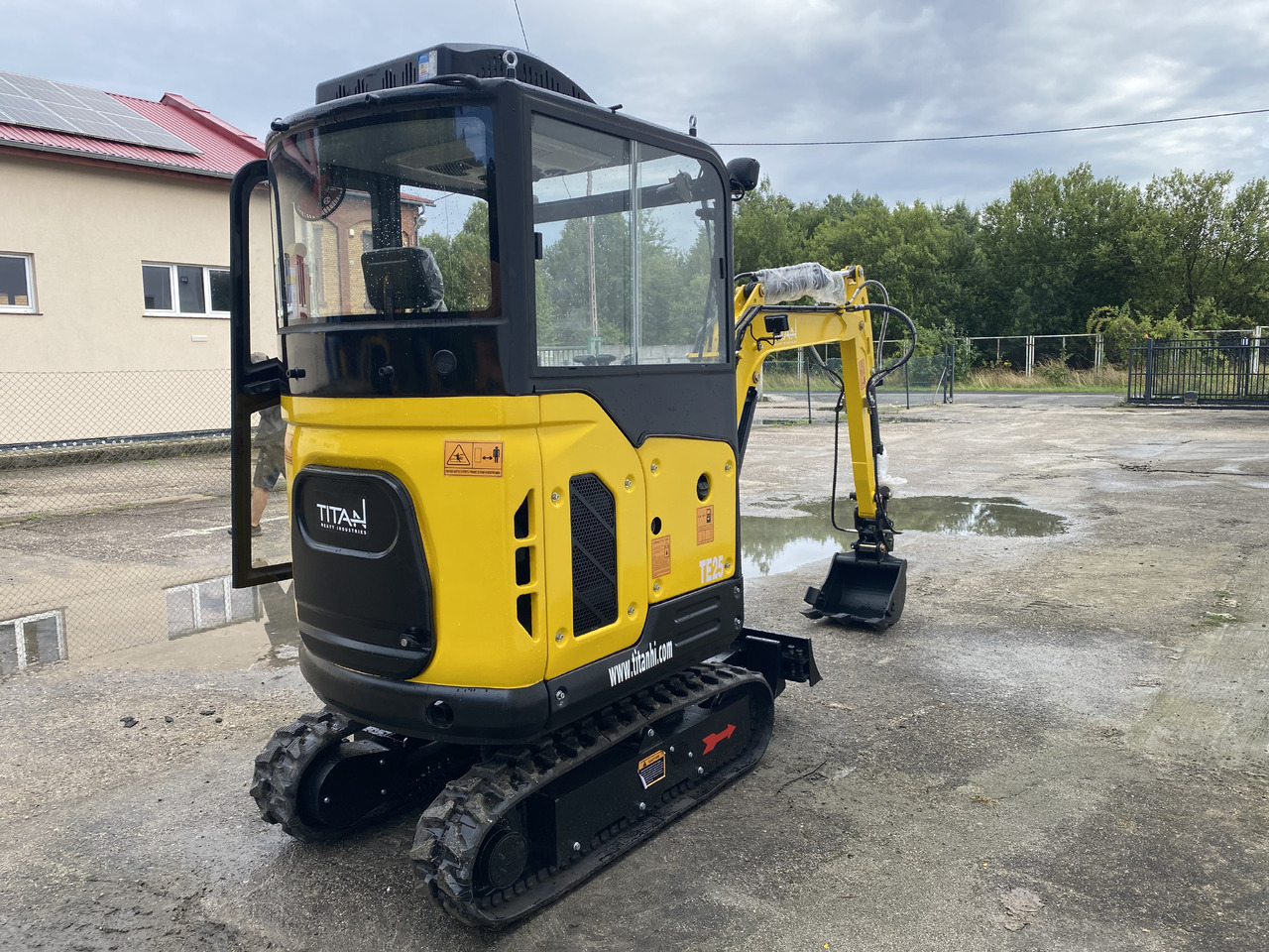 TITAN TE25 - Mini excavator: picture 4 TITAN TE25 - Mini excavator: picture 4