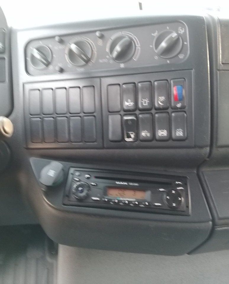 Container transporter/ Swap body truck MAN TGA 18 320: picture 8 Container transporter/ Swap body truck MAN TGA 18 320: picture 8