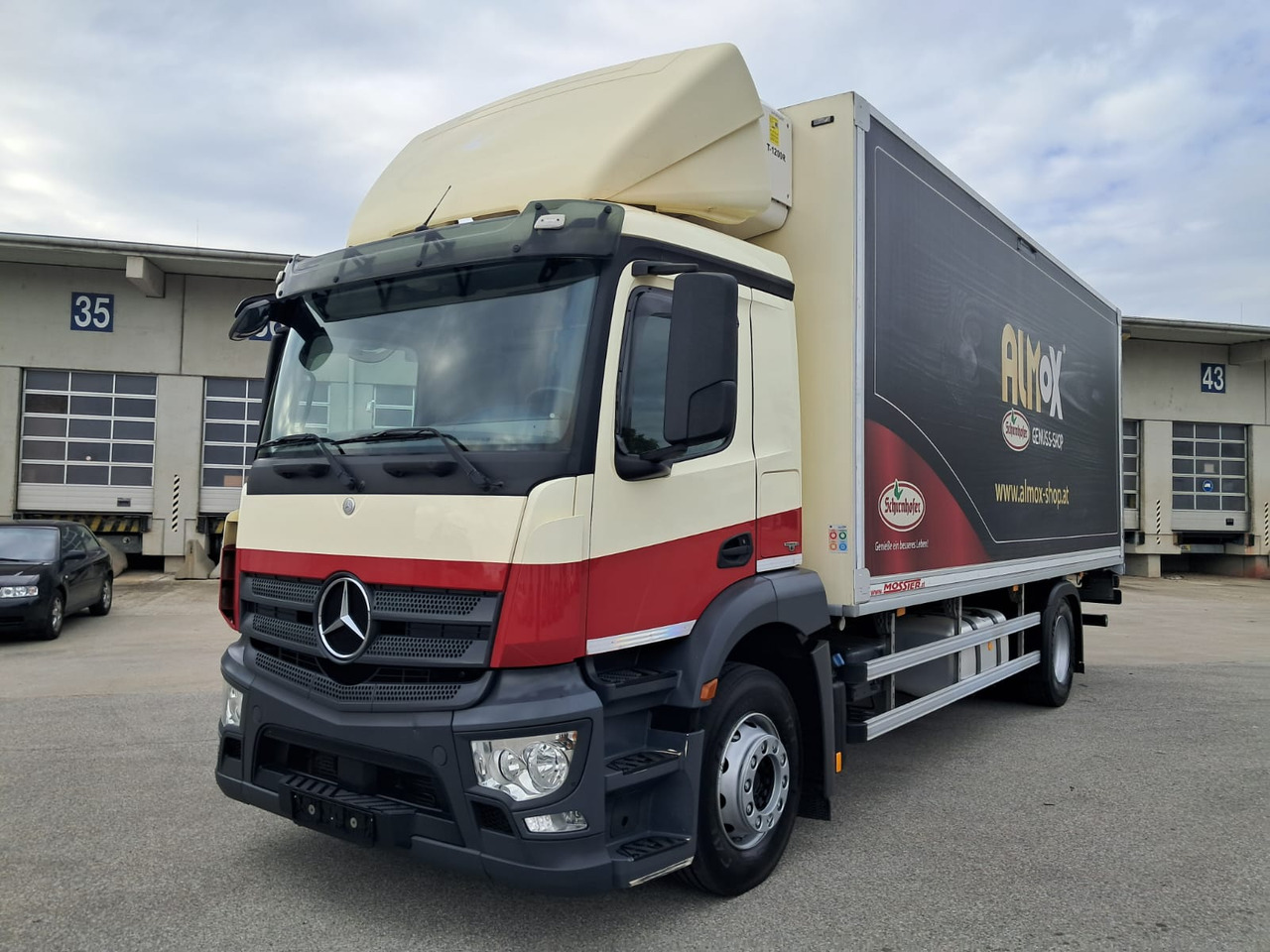 MERCEDES-BENZ Antos 1833 Kühlkoffer LBW | Standheizung | Euro 6 - Refrigerator truck: picture 1 MERCEDES-BENZ Antos 1833 Kühlkoffer LBW | Standheizung | Euro 6 - Refrigerator truck: picture 1