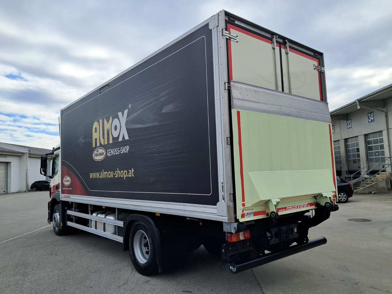 MERCEDES-BENZ Antos 1833 Kühlkoffer LBW | Standheizung | Euro 6 - Refrigerator truck: picture 5 MERCEDES-BENZ Antos 1833 Kühlkoffer LBW | Standheizung | Euro 6 - Refrigerator truck: picture 5