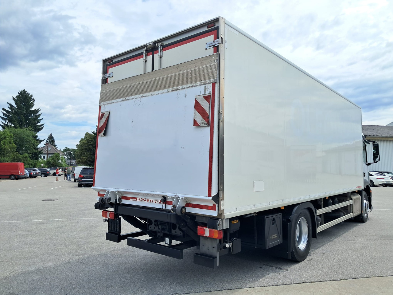 MERCEDES-BENZ Antos 2135 Kühlkoffer | Supra 850 | Standheizung - Refrigerator truck: picture 5 MERCEDES-BENZ Antos 2135 Kühlkoffer | Supra 850 | Standheizung - Refrigerator truck: picture 5