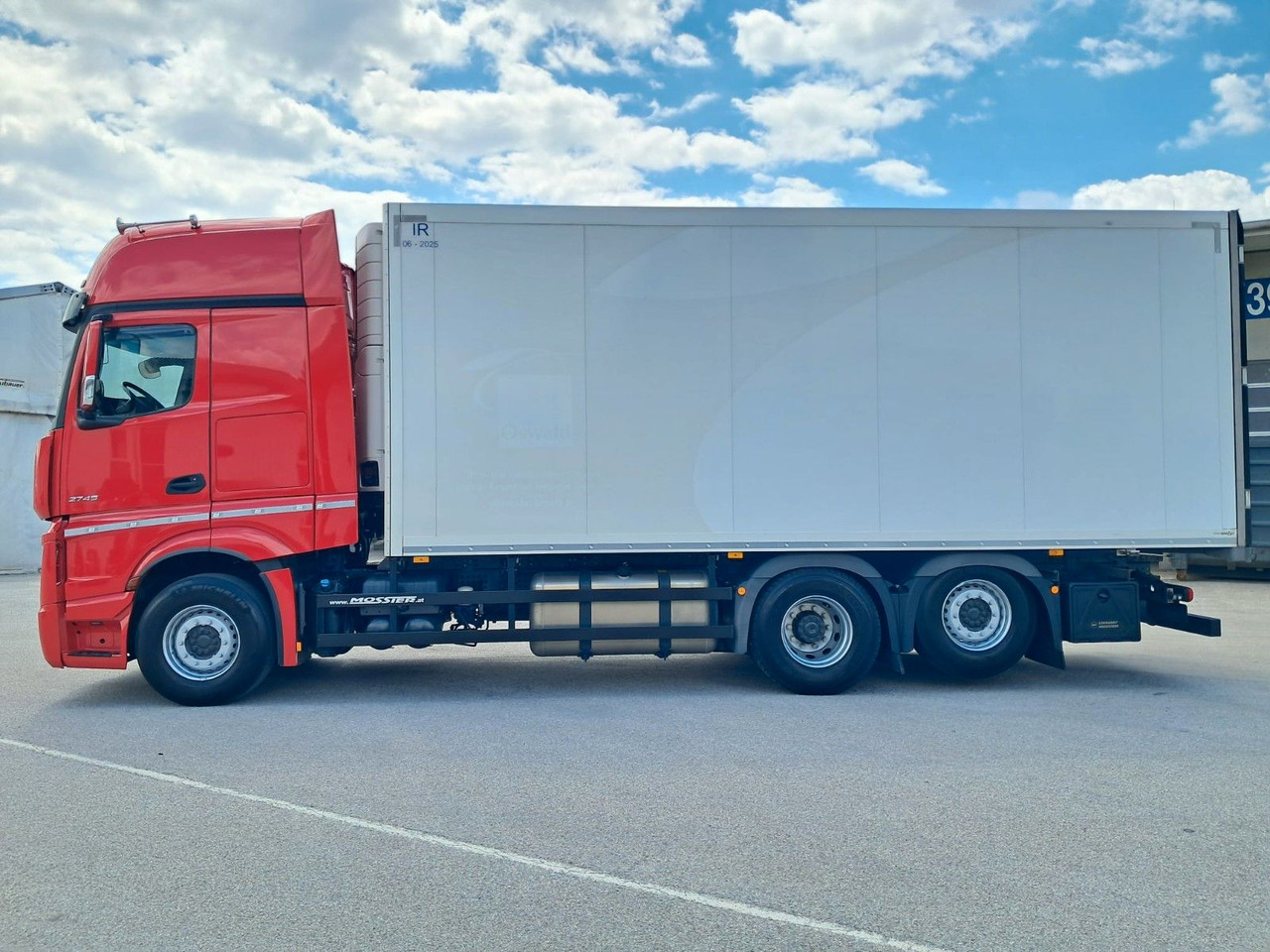 Mercedes-Benz Actros 2745 Kühlkoff | Standklima/heiz | Liftach - Refrigerator truck: picture 4 Mercedes-Benz Actros 2745 Kühlkoff | Standklima/heiz | Liftach - Refrigerator truck: picture 4