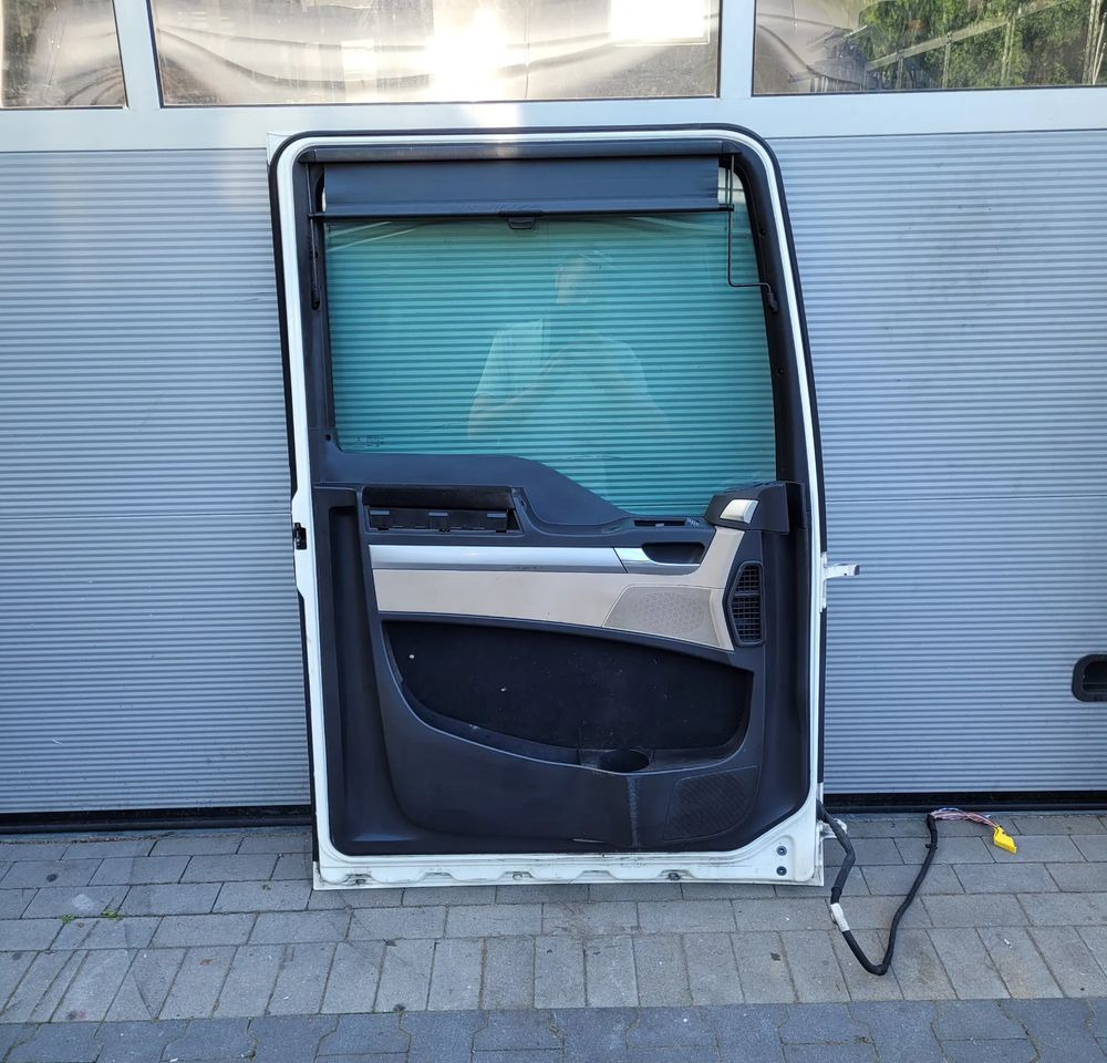 DRZWI MAN TGX LEWE LIFT RAL 9010 ORYGINAŁ CHWALIM116 - Door and parts for Truck: picture 4 DRZWI MAN TGX LEWE LIFT RAL 9010 ORYGINAŁ CHWALIM116 - Door and parts for Truck: picture 4