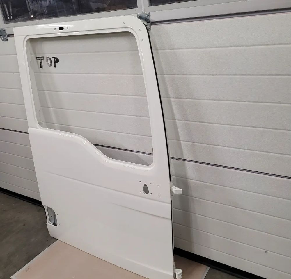 DRZWI PRAWE MAN TGX RAL 9010 ORYGINAŁ - Door and parts for Truck: picture 3 DRZWI PRAWE MAN TGX RAL 9010 ORYGINAŁ - Door and parts for Truck: picture 3