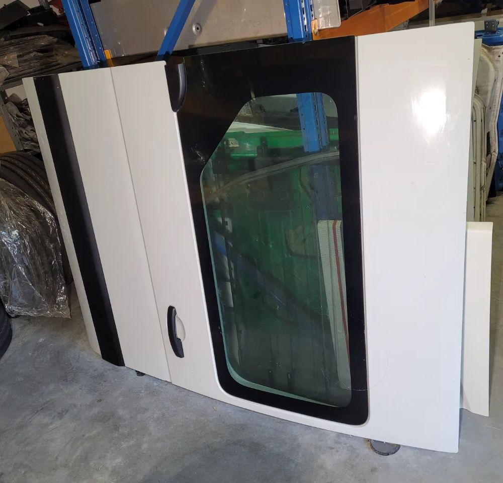 DRZWI RENAULT MASTER PRZESUWNE BOCZNE. - Door and parts for Commercial vehicle: picture 1 DRZWI RENAULT MASTER PRZESUWNE BOCZNE. - Door and parts for Commercial vehicle: picture 1