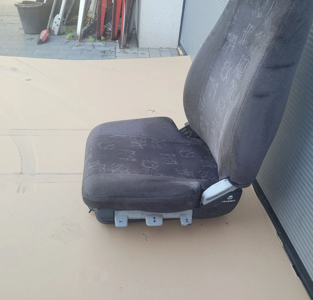 FOTEL KIEROWCY F2000 IVECO TRAKKER GRAMMER CHWALIM116 - Seat for Truck: picture 3 FOTEL KIEROWCY F2000 IVECO TRAKKER GRAMMER CHWALIM116 - Seat for Truck: picture 3