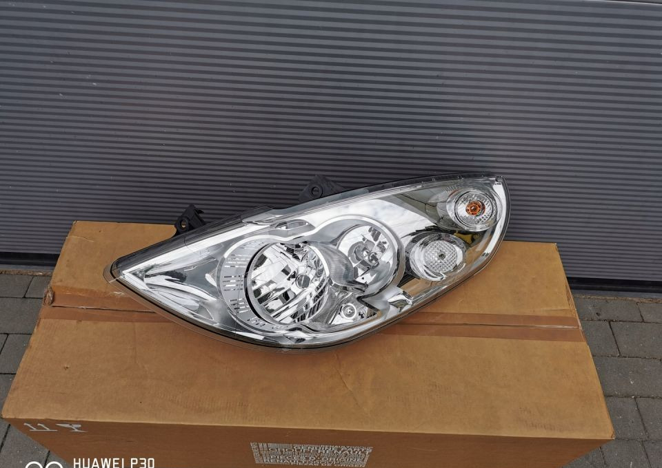 LAMPA RENAULT MASTER 3 LH 1ER010117-09 NOWY ORYG. - Headlight for Commercial vehicle: picture 1 LAMPA RENAULT MASTER 3 LH 1ER010117-09 NOWY ORYG. - Headlight for Commercial vehicle: picture 1