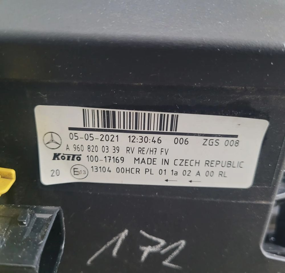 LAMPA RH MERCEDES ACTROS MP4 A9608200339 CHWALIM116 - Lights/ Lighting for Truck: picture 4 LAMPA RH MERCEDES ACTROS MP4 A9608200339 CHWALIM116 - Lights/ Lighting for Truck: picture 4