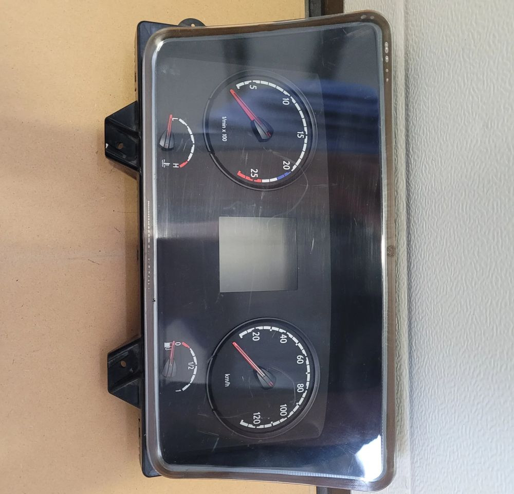 LICZNIK SCANIA R CP OM 2052208 CHWALIM116 - Dashboard for Truck: picture 1 LICZNIK SCANIA R CP OM 2052208 CHWALIM116 - Dashboard for Truck: picture 1