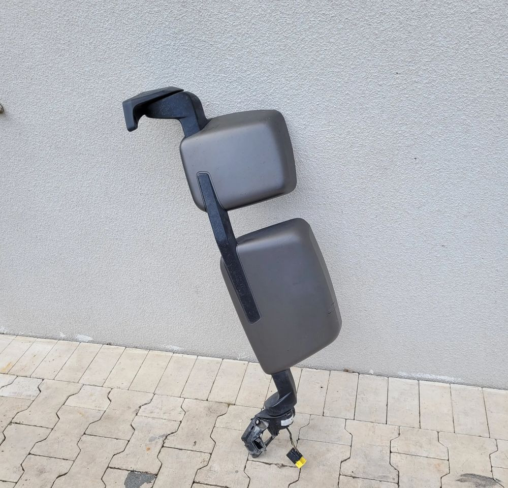 LUSTERKO LEWE RENAULT RANGE T GAMA ORYGINAŁ - Rear view mirror for Truck: picture 3 LUSTERKO LEWE RENAULT RANGE T GAMA ORYGINAŁ - Rear view mirror for Truck: picture 3