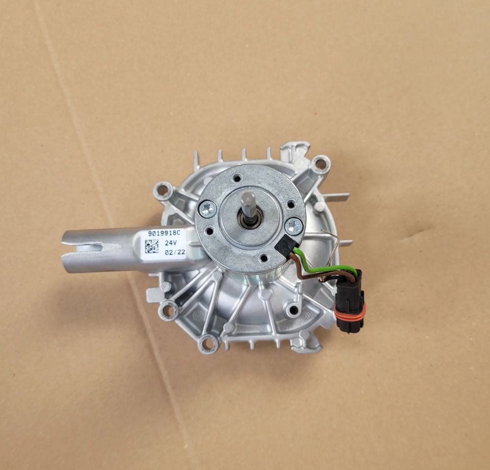 SILNIK DMUCHAWY WEBASTA 9019918C NOWY ORYGINAŁ CHWALIM116 - Heating/ Ventilation for Truck: picture 1 SILNIK DMUCHAWY WEBASTA 9019918C NOWY ORYGINAŁ CHWALIM116 - Heating/ Ventilation for Truck: picture 1