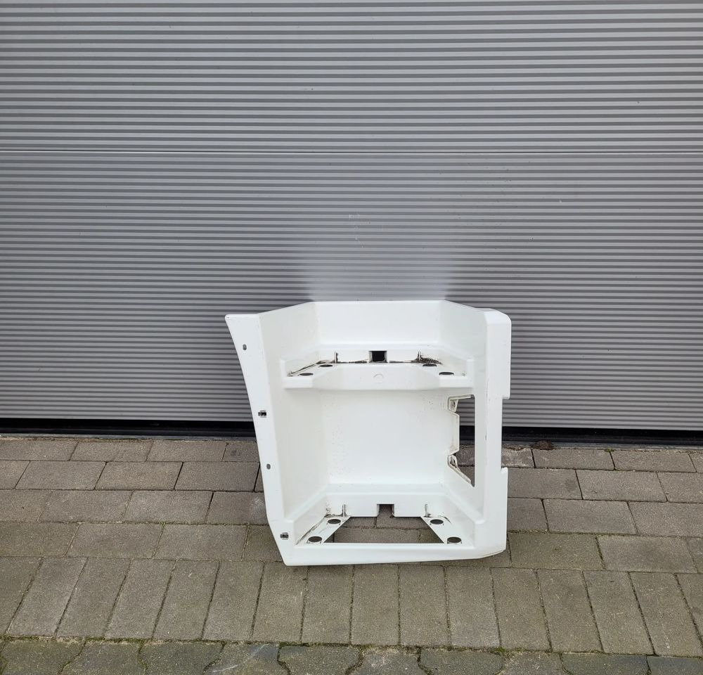 STOPNICA RENAULT RANGE T GAMA RH ORYGINAŁ 50145376 CHWALIM116 - Footstep for Truck: picture 1 STOPNICA RENAULT RANGE T GAMA RH ORYGINAŁ 50145376 CHWALIM116 - Footstep for Truck: picture 1