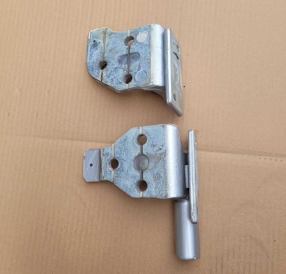 ZAWIASY DRZWI LEWY IVECO S WAY ORYGINAŁ CHWALIM116 - Door and parts for Truck: picture 2 ZAWIASY DRZWI LEWY IVECO S WAY ORYGINAŁ CHWALIM116 - Door and parts for Truck: picture 2